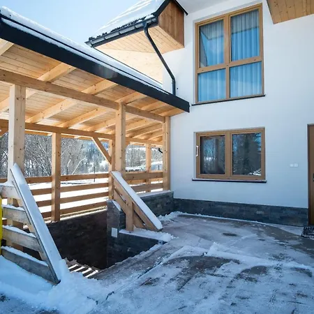 アパート Luna Goral